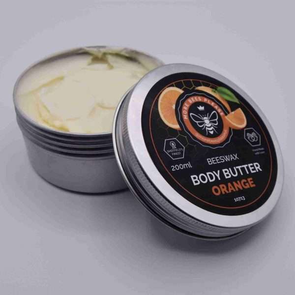 200ml Orange Body Butter scaled <strong>Our Beeswax Body butter is a skin moisturiser that is thicker than lotions and is extra effective at rejuvenating dry skin, whether used all over or only on problem patches, such as elbows and knees. Replenishes skin with moisture, Skin feels more comfortable, Indulgently rich butter texture that sinks into the skin, Non greasy and non-sticky, excellent for dry to very dry skin, but also a great all rounder for all skin types. 72 hours of ultra-rich moisture.</strong> <strong>So far, our body butters have helped with the following skin conditions:</strong> <ul> <li><strong>Psoriasis </strong></li> <li><strong>Eczema </strong></li> <li><strong>Dermatitis </strong></li> <li><strong>Nappy Rash </strong></li> <li><strong>Cradle Cap </strong></li> <li><strong>Prickly Heat </strong></li> <li><strong>Insect Bites </strong></li> <li><strong>Burns from the oven, hot pans (Stops skin blistering) </strong></li> <li><strong>Sun Burn </strong></li> <li><strong>Dry skin </strong></li> <li><strong>Cracked Heals </strong></li> <li><strong>It's also a perfect skin softener, does not leave skin feeling greasy afterwards, smells AMAZING, and great to use as a massage cream! </strong></li> <li><strong>100% Natural, cosmetically tested, </strong></li> <li><strong>Natural antihistamine, </strong></li> <li><strong>Safe to use on babies</strong></li> </ul>