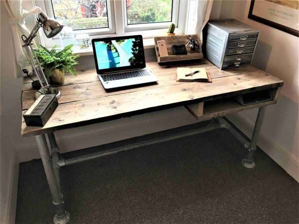 Office Desk with drawer scaled