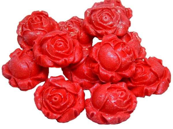 Inked12 Red Rosebudsjpeg LI These lightly glittered edible rose buds are a great way to add a bit of bling to your cupcakes and cakes. Either add as a single rosebud to cupcakes or as a group on cakes Approx Size: 2.5 cm