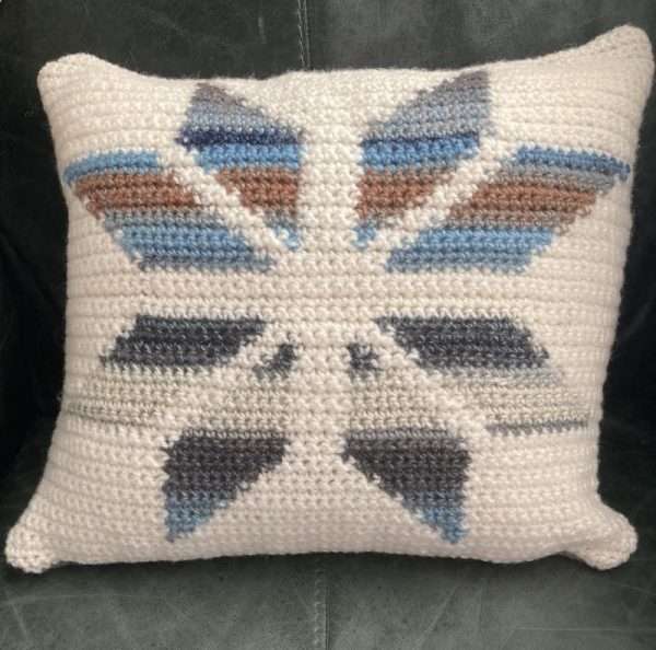 Snowflake Cushion front (2)