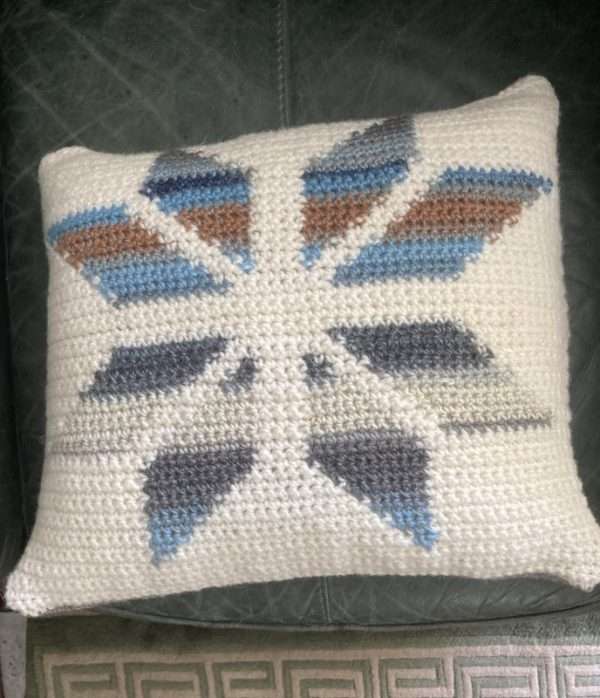 Snowflake Cushion front (3)