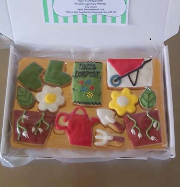 A box of all butter shortbread biscuits with a gardening theme. These can be personalised with a message and a name