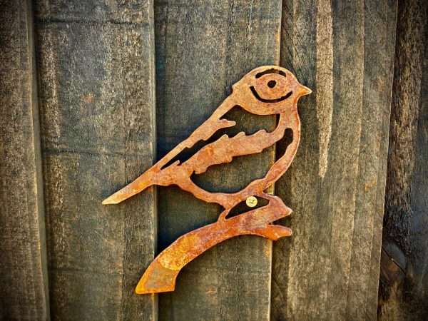 WELCOME TO THE RUSTIC GARDEN ART SHOP Here we have one of our. Small Exterior Rustic Rusty Blue Tit Little Bird Garden Wall Hanger House Gate Sign Hanging Metal Art Sculpture Sizes & Measurements:
17cm x 13cm Made from 2mm Mild Steel.