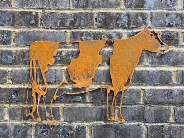 WELCOME TO THE RUSTIC GARDEN ART SHOP Here we have one of our. Small Exterior Cow Dairy Cattle Farm Animal Garden Wall House Gate Sign Hanging Rustic Rusty Metal Art Sizes & Measurements: 30cm x 20cm Made From 2mm Mild Steel.