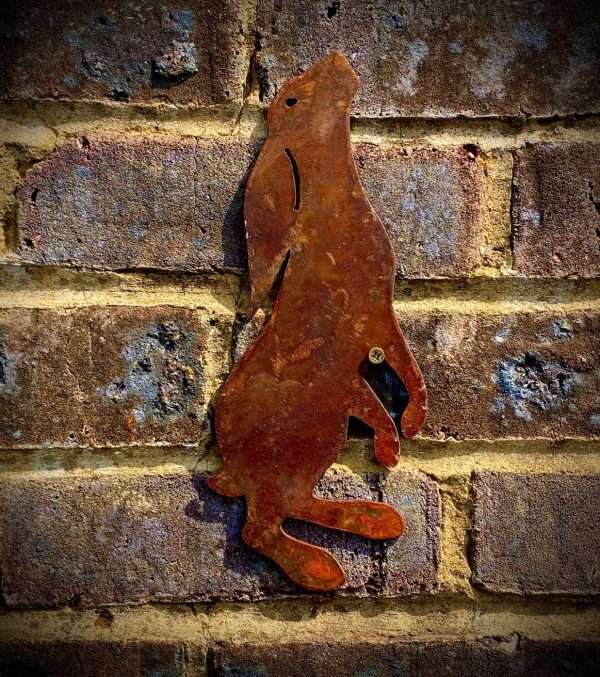 WELCOME TO THE RUSTIC GARDEN ART SHOP Here we have one of our. Large Exterior Rustic Rusty Moon Hare Rabbit Garden Wall Hanger House Gate Sign Hanging Metal Art Sculpture Sizes & Measurements:
50cm x 22cm Made From 2mm Mild Steel.