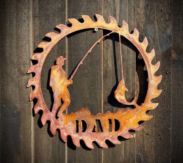 WELCOME TO THE RUSTIC GARDEN ART SHOP Here we have one of our. Exterior Rustic Dad Sign Dad Gift Fathers Day Father Gift Dad Present Fishing Garden Wall Art Shed Sign Hanging Metal Rustic Art Gift Sizes & Measurements:
50cm x 50cm Perfect for any dad! Made From 2mm Mild Steel.