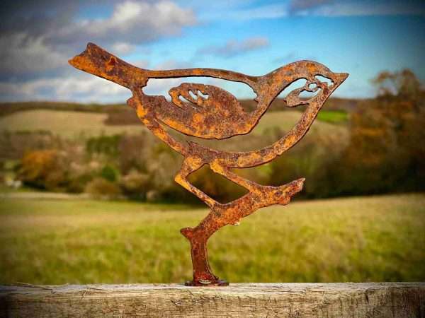 il fullxfull.2662089372 2i5y scaled WELCOME TO THE RUSTIC GARDEN ART SHOP Here we have one of our. Exterior Rustic Goldfinch Finch Bird Wildlife Fence Topper Tree Art Garden Art Yard Art Flower Bed Metal Garden Gift Idea Sizes:
14cm x 16cm Made From 2mm Mild Steel