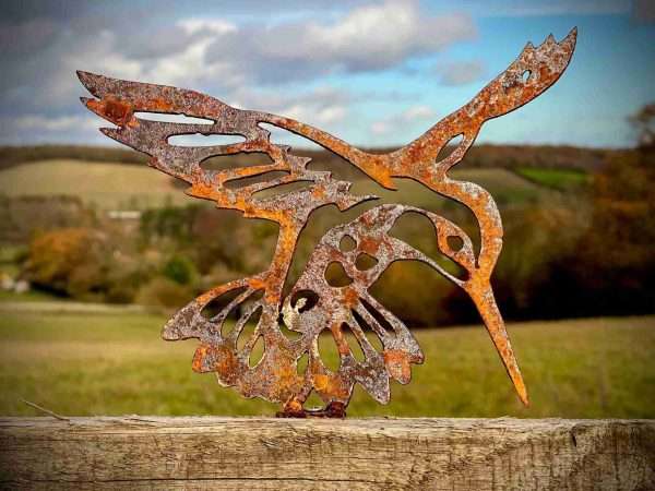 il fullxfull.2709764407 l3cm scaled WELCOME TO THE RUSTIC GARDEN ART SHOP Here we have one of our. Exterior Rustic Hummingbird Bird Wildlife Fence Topper Tree Art Garden Art Yard Art Flower Bed Metal Garden Gift Idea Sizes & Measurements:
15cm x 18cm Made From 2mm Mild Steel