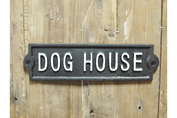 22cm Cast Iron Dog House Wall Sign Our 22cm Cast Iron Dog House Wall Sign is a charming piece of decor that adds a touch of warmth and personality to your home. It's not just a sign; it's a statement of your love for your four-legged friend. Crafted with meticulous attention to detail, this wall sign is designed to be a delightful addition to your home or an ideal gift for a fellow dog lover.