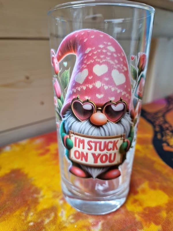 im stuck on you The "I'm Stuck on You" Highball Glass is perfect for those who appreciate the finer things in life. Whether you're sipping on a refreshing gin and tonic or savouring a classic whiskey sour, this glass will elevate your drinking experience to new heights.